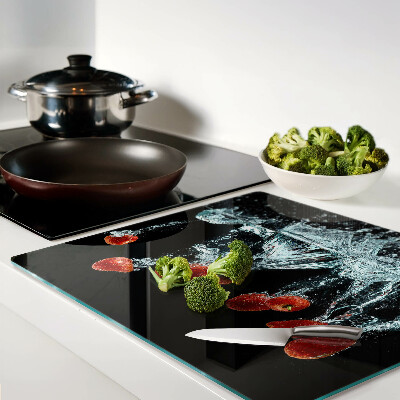 Glass chopping board Strawberries in water