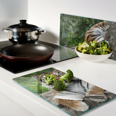 Glass chopping board Tiger in its natural habitat