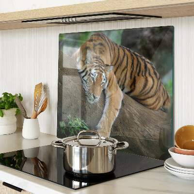 Glass chopping board Tiger on a tree trunk