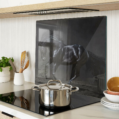 Glass chopping board Dark horse on the move