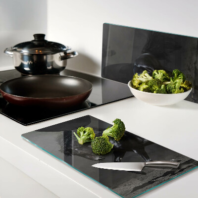 Glass chopping board Dark horse on the move