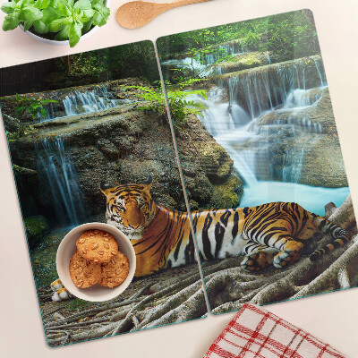 Glass kitchen board Tiger in its natural habitat
