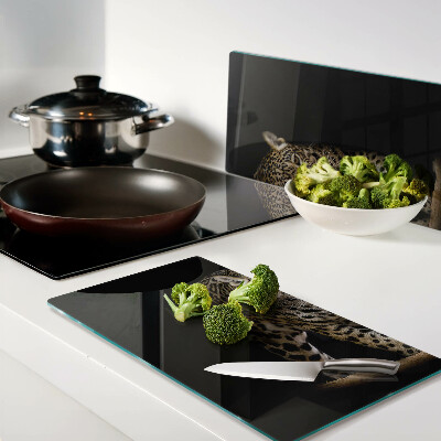 Glass chopping board Leopard on the move