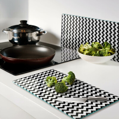 Glass chopping board Zigzags in black and white