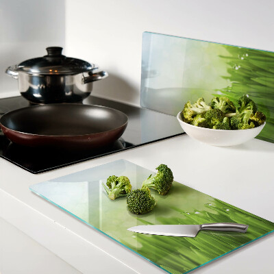 Glass chopping board Green grass with water drops