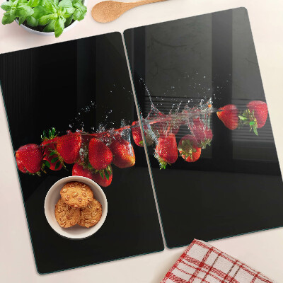 Glass chopping board Strawberries in water