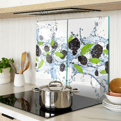 Glass chopping board Fruit in water