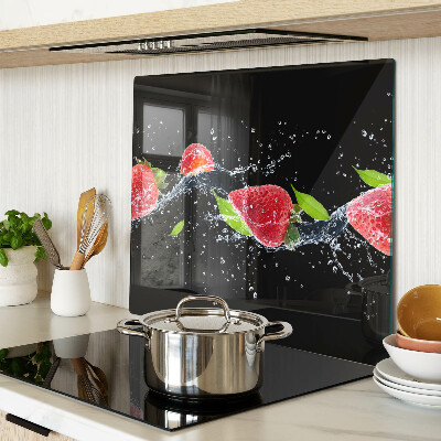 Glass chopping board Strawberries in water
