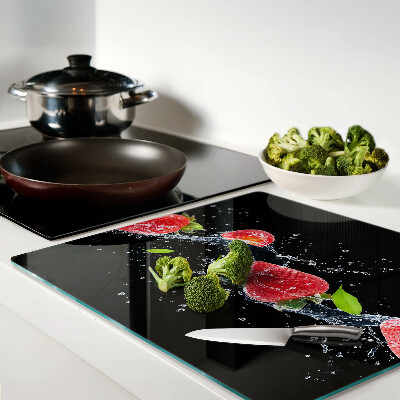 Glass chopping board Strawberries in water