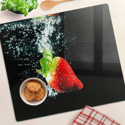 Glass chopping board Strawberry in water