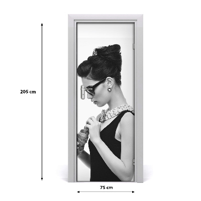 Door wallpaper A woman with glasses