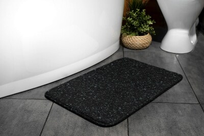 Bathmat Black spots