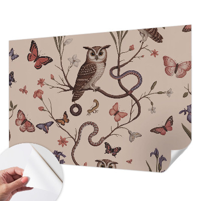 Self-adhesive photo wallpaper with an owl nature motif