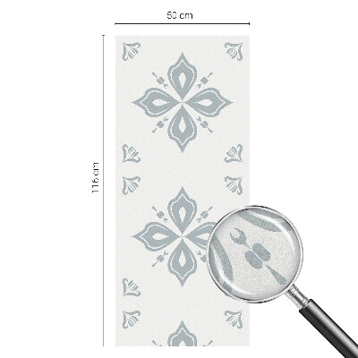 Patterned window film Geometric symmetry