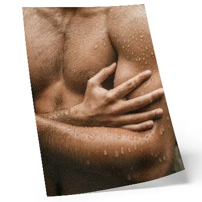 Poster muscular silhouette with skin details and water drops