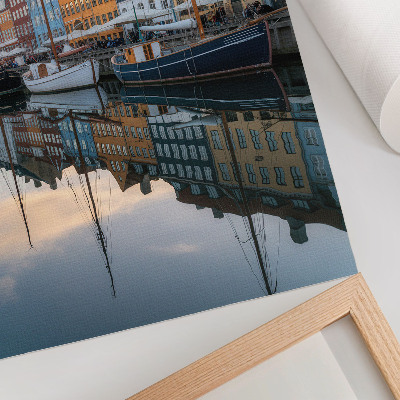 Poster Colorful buildings charmingly reflected in the water