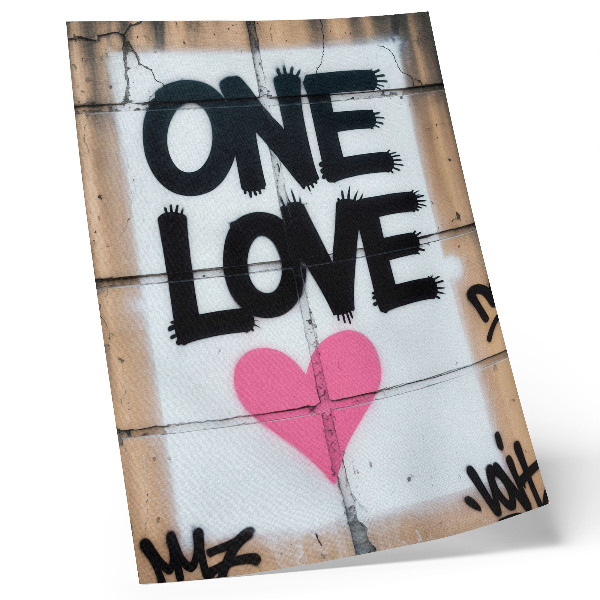 Premium wall art Graffiti text heart on concrete wall