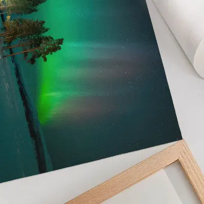 Northern Lights decorative canvas print featuring stunning colors and a peaceful atmosphere