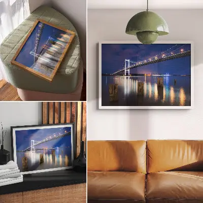Photo canvas bridge at night reflecting in the water