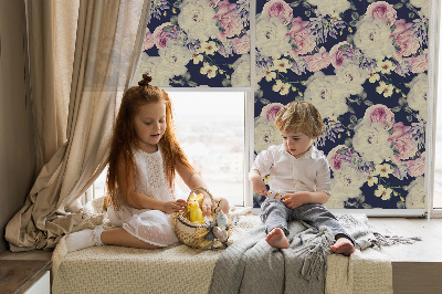 Fabric roller blind for window Roses