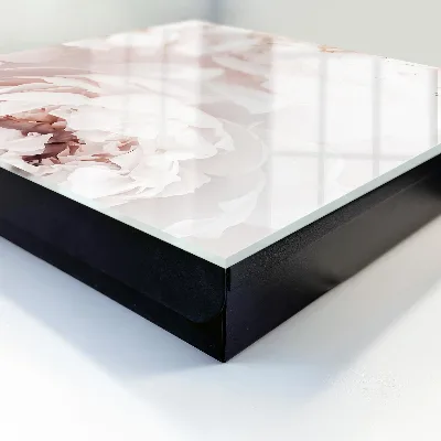 Key cabinet with subtle elegant design