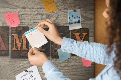 Memo cork board Family word