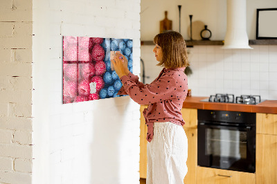 Magnetic kitchen board Berries and raspberries