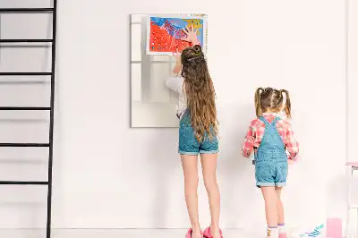 Magnetic erase board with delicate flowers design