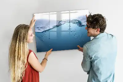 Magnetic marker board water detail
