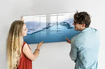 Magnetic marker board water detail