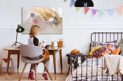 Magnetic marker board flour