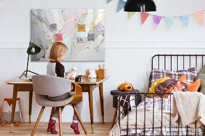 Magnetic marker board with marble pattern