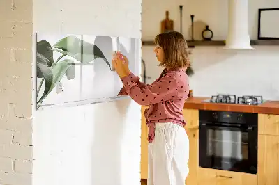 Magnetic marker board with abstract leaves design