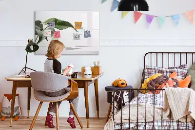 Magnetic marker board with abstract leaves design