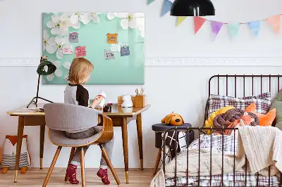 Magnetic marker board floating daisies design