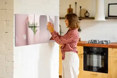 Magnetic marker board with bouquet of flowers design
