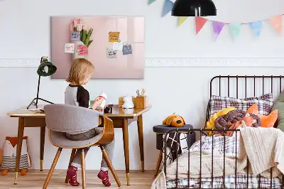 Magnetic marker board with bouquet of flowers design