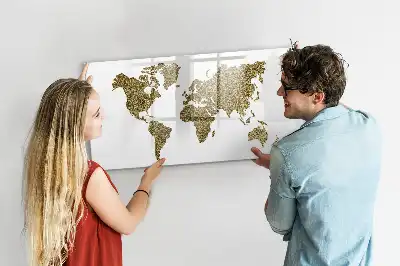Magnetic marker board world map design
