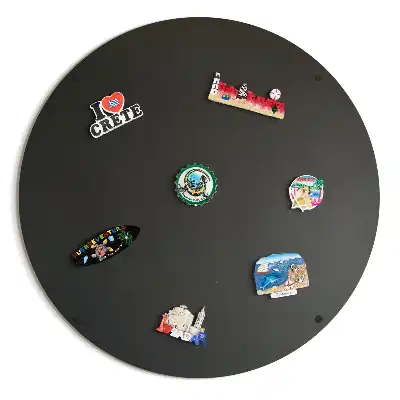 Round table in black