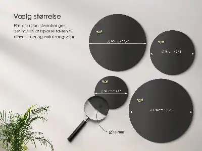 Round table in black