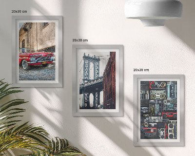 3-piece wall art set An old car on the street near the Brooklyn Bridge and retro audio equipment
