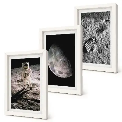 Photo frame wall featuring an astronaut on the moon footprint