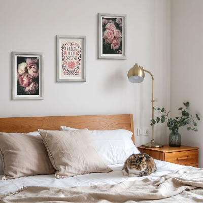 Photo frame wall Vintage roses with the inscription about dreams