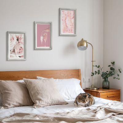Framed triptych Champagne roses and a pastel marble background