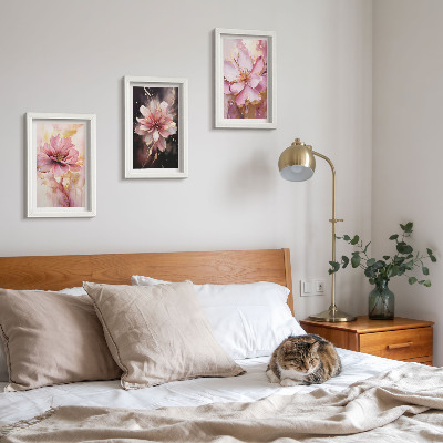 Framed triptych Floral compositions in shades of pink and white