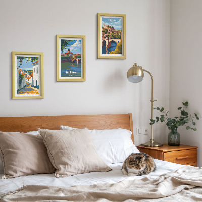 Framed triptych Retro-style graphics of famous cities