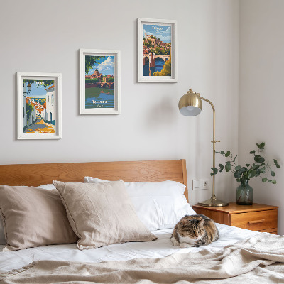 Framed triptych Retro-style graphics of famous cities
