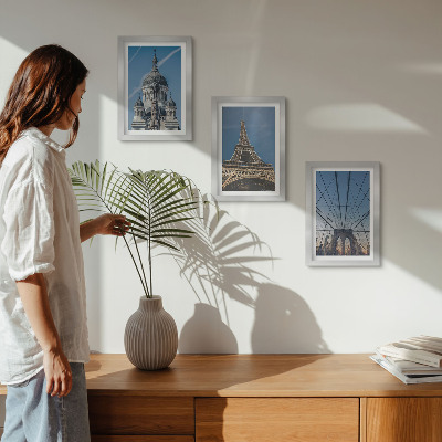 Photo frame wall Views of famous buildings from various cities around the world
