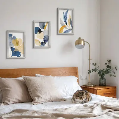 3-piece wall art set with plant motifs in a watercolor style