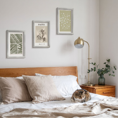 Photo frame wall Plant motifs in subdued colors and patterns